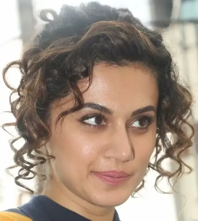 Beautiful Indian Actress Taapsee Pannu Oily Face Closeup